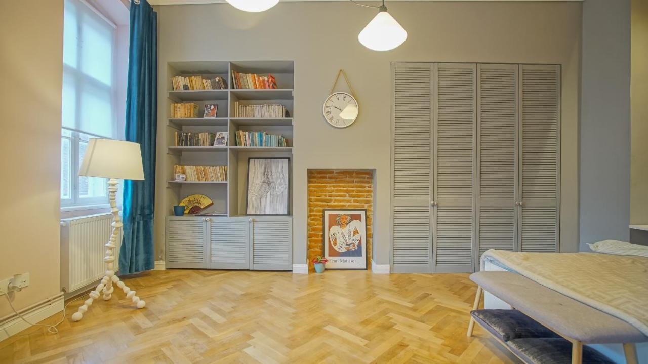 Coroni Republic Apart Apartamento Braşov Exterior foto
